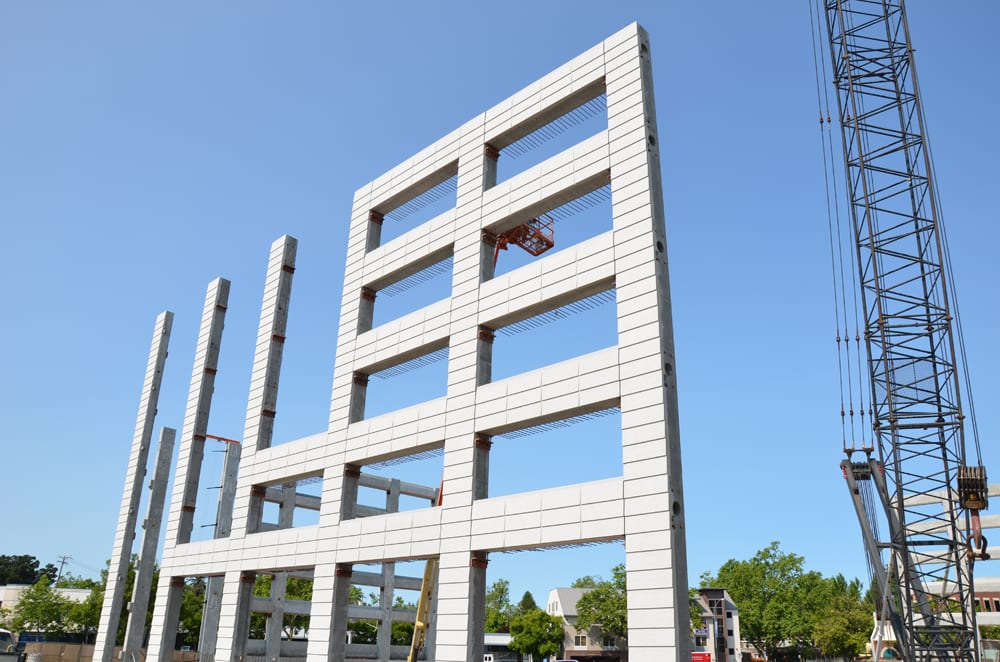 Erecting Moment Frame