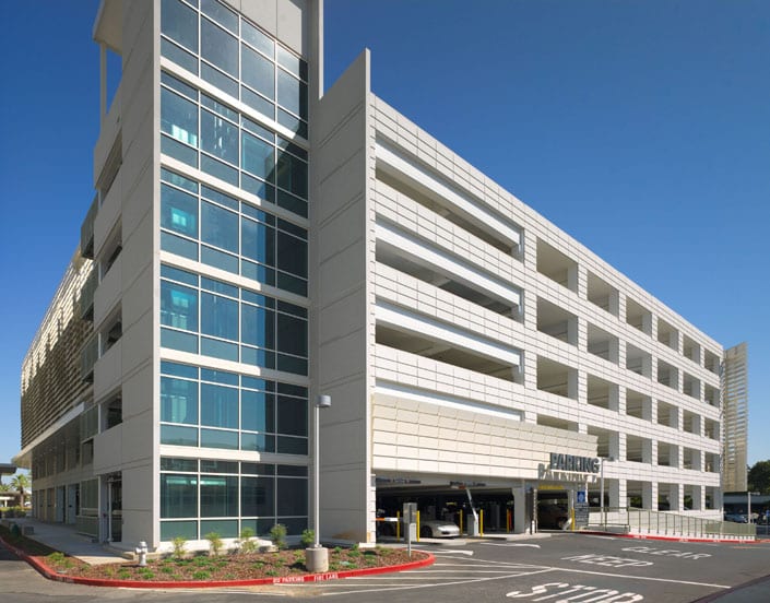 Prefabricated precast Parking structure - UC Davis Health Services Parking Structure III